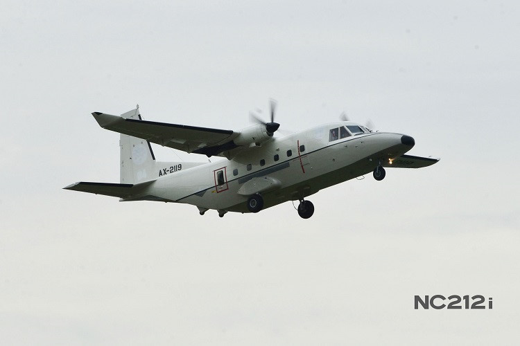 Indonesia hoàn tất việc chuyển giao hai máy bay NC-212i cho Việt Nam